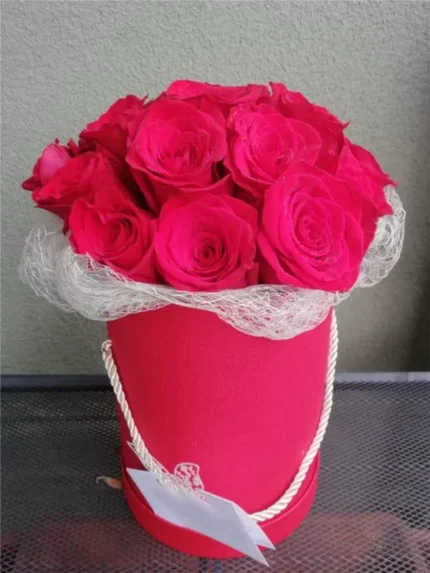 15 red roses